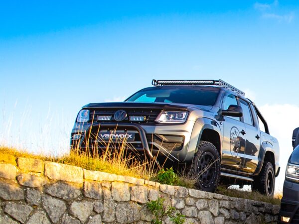 VW AMAROK V6 (2016+) – Sada pro osvětelní do mřížky chladiče
