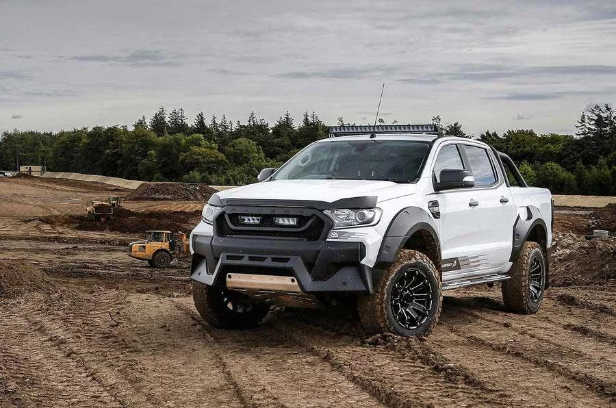 Triple-R-24-+-Triple-R-750---Lazer-LED-Spotlights---Ford-Ranger_web