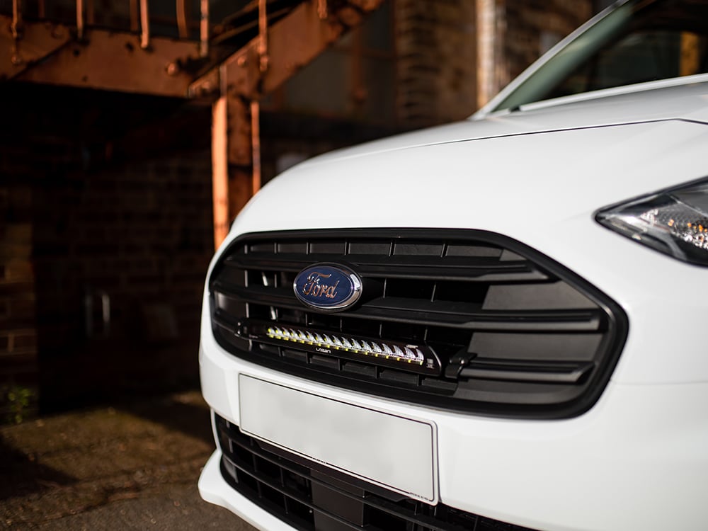 FORD TRANSIT CONNECT (2018+) - Kit do mřížky pro světlomety