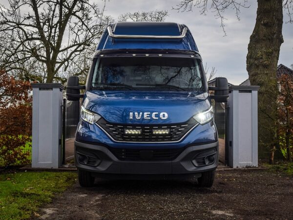 Iveco Daily (2019+) - sada pro osvětelní do mřížky chladiče