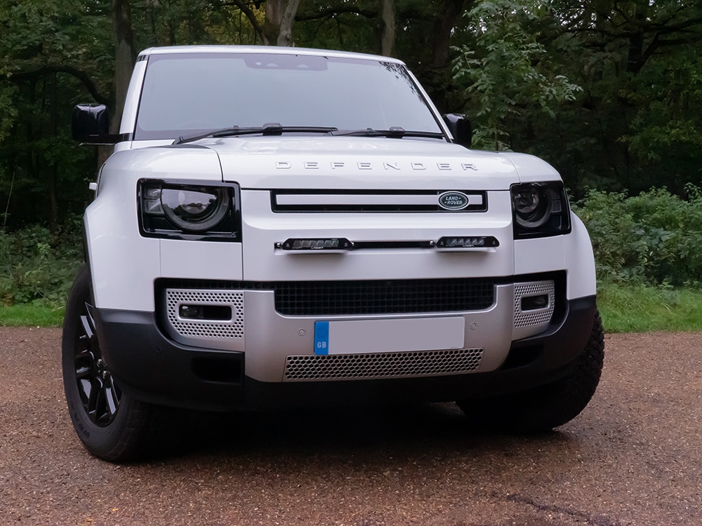 Land Rover Defender (2020+) - Sada pro LINEAR-6 do mřížky chladiče