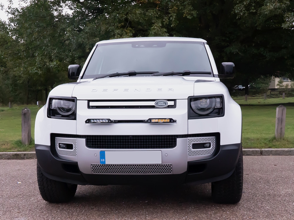 Land Rover Defender (2020+) - Sada pro LINEAR-6 do mřížky chladiče
