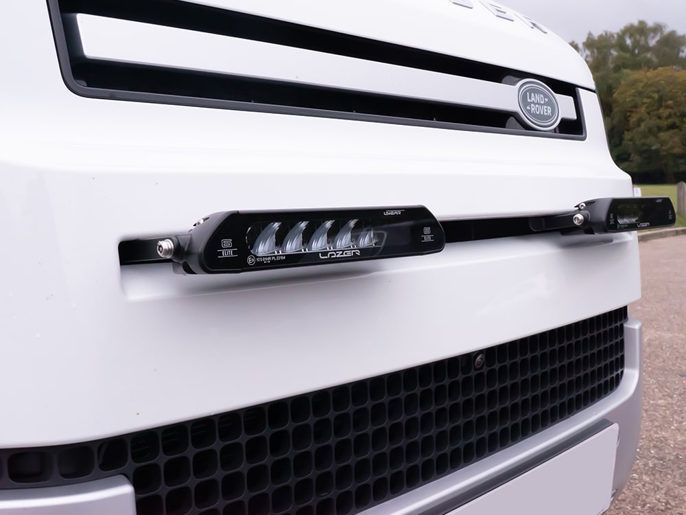 Land Rover Defender (2020+) - Sada pro LINEAR-6 do mřížky chladiče