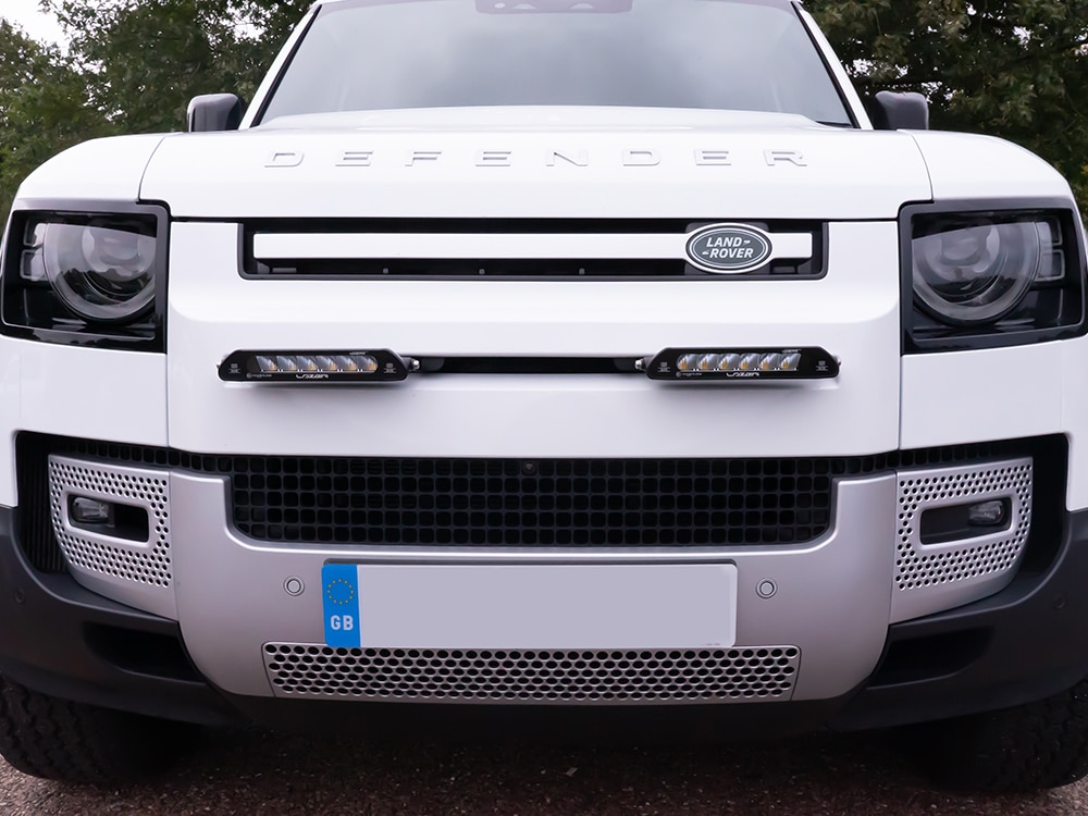 Land Rover Defender (2020+) - Sada pro LINEAR-6 do mřížky chladiče