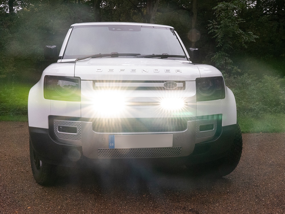 Land Rover Defender (2020+) - Sada pro LINEAR-6 do mřížky chladiče