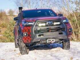 Toyota Hilux Invincible-X (2021+) - Sada do mřížky chladiče - Image 1