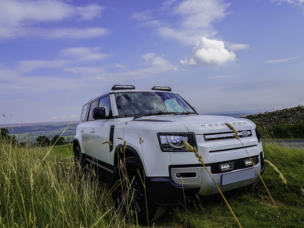 Land Rover Defender (2020+) - Střešní držáky světlometů