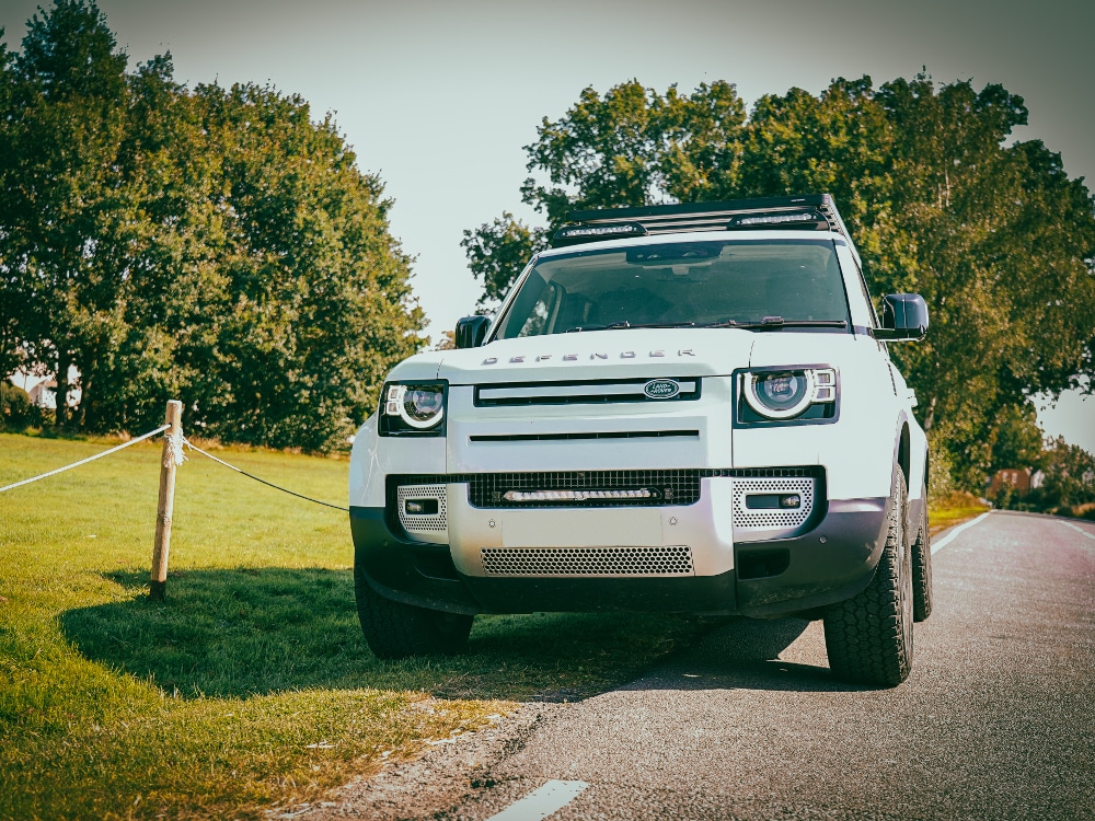 Land Rover Defender (2020+) - Střešní držáky světlometů