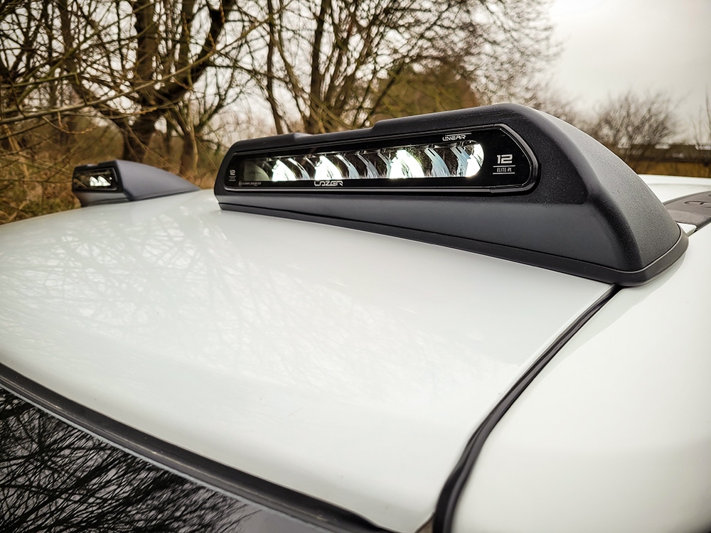 Land Rover Defender (2020+) - Střešní držáky světlometů