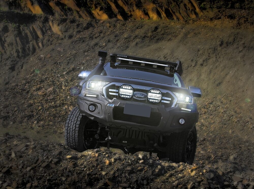 Sada pro instalaci světlometů na střešní nosič RHINO RACK