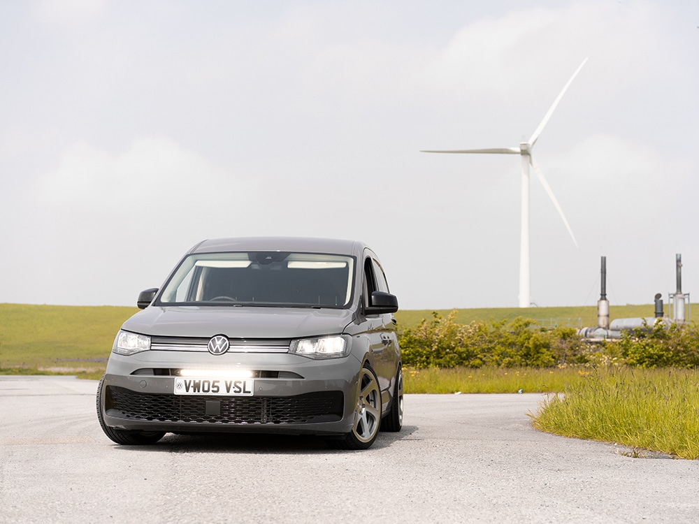 VW Caddy (2021+) - Sada do nárazníku