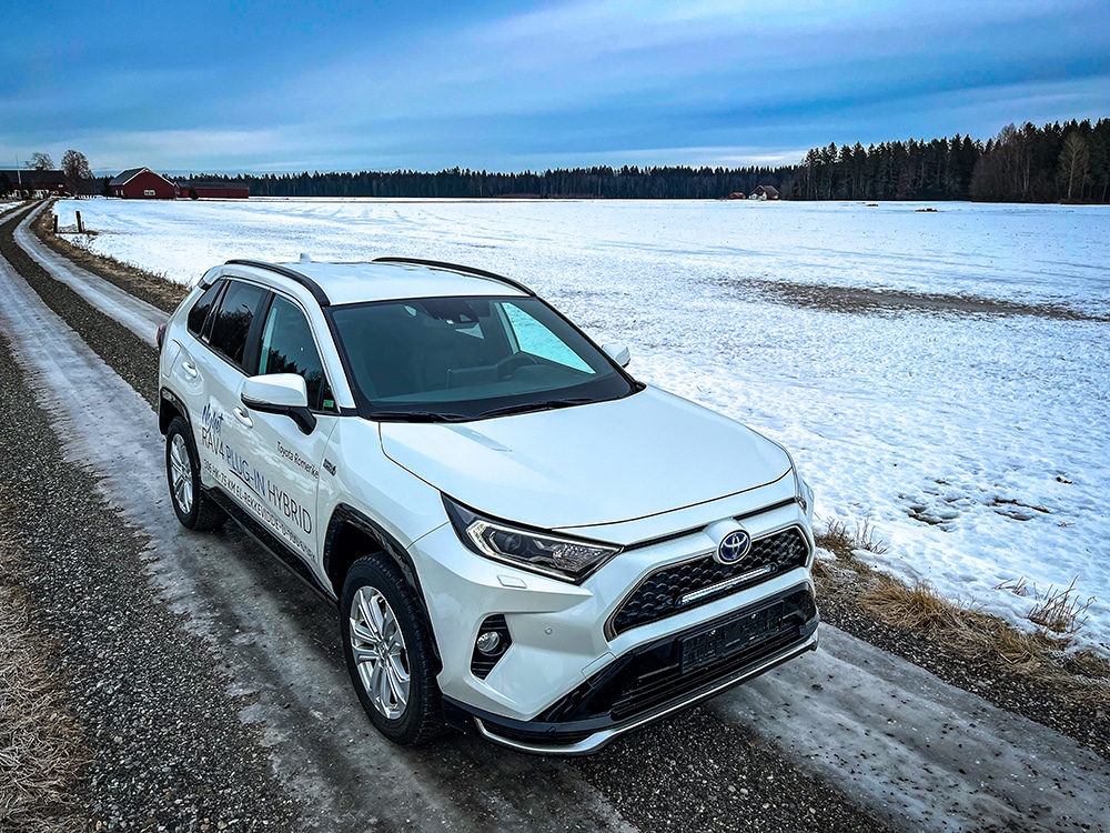 Lazer Lamps Linear-18 pro Toyota RAV4 Plug-In Hybrid 2020+