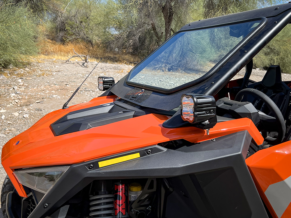 Polaris RZR (2022+) - sada pro montáž světla RP na A sloupek