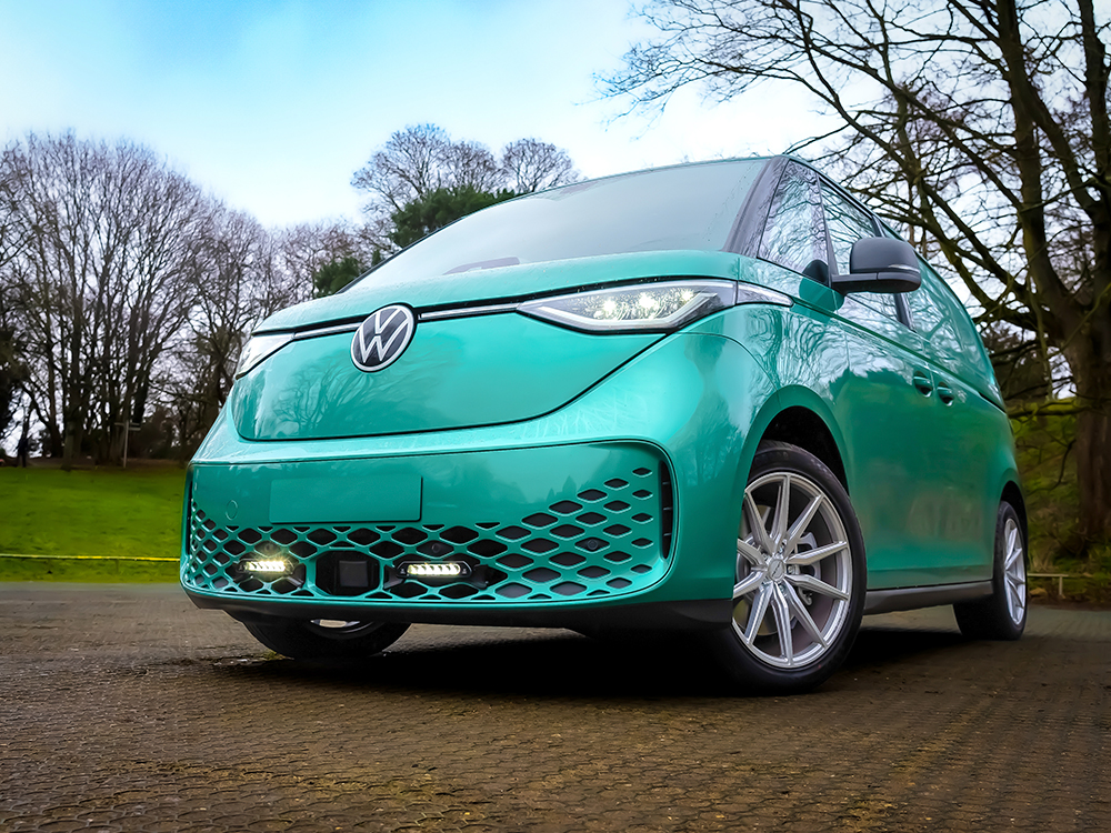 VW ID BUZZ - přídavná LED světla Linear-6 do mřížky nárazníku
