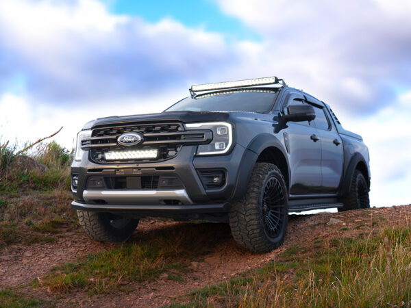Přídavné světlo do mřížky chladiče Ford Ranger Wildtrak (2023+)