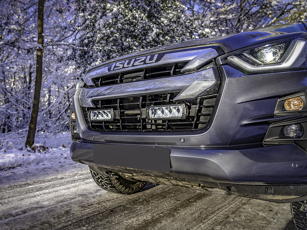 Isuzu D-Max (2021-2023) - Triple-R 750 do mřížky chladiče