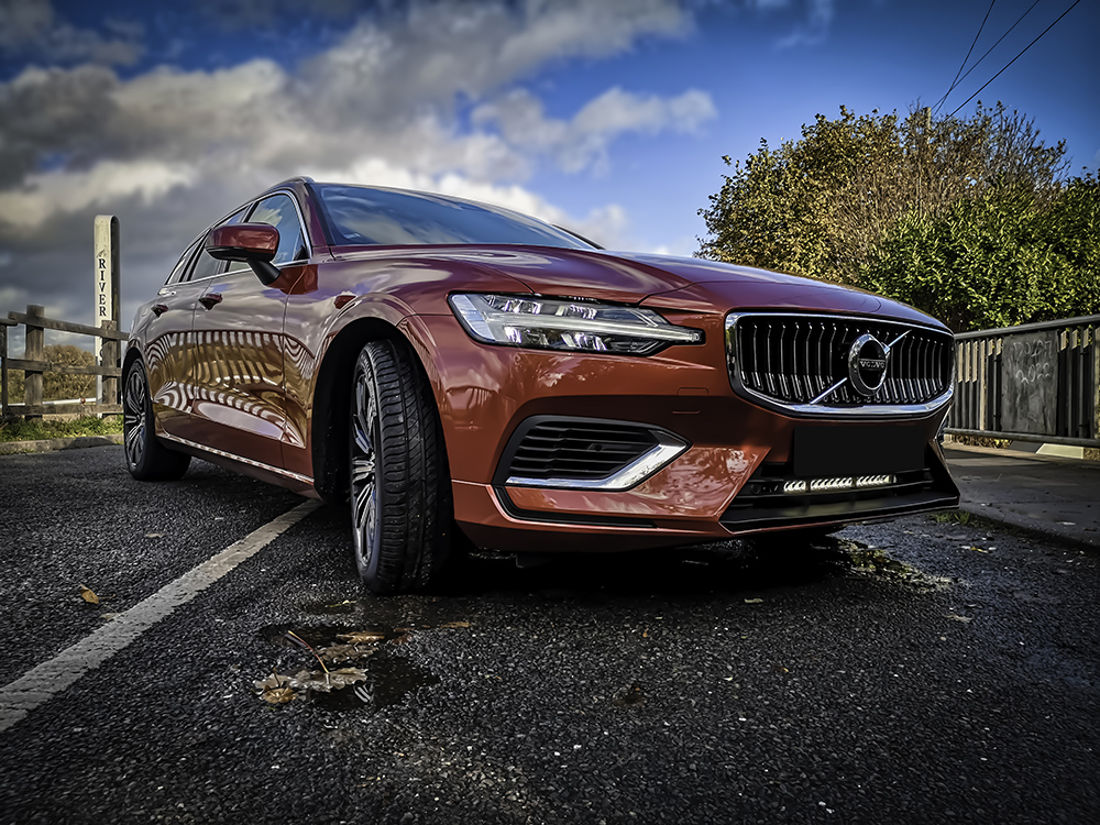 VOLVO V60/S60 (2018+) - světla Linear-18 do nárazníku