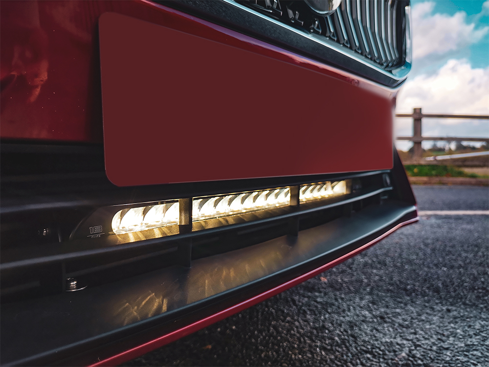 VOLVO V60/S60 (2018+) - světla Linear-18 do nárazníku