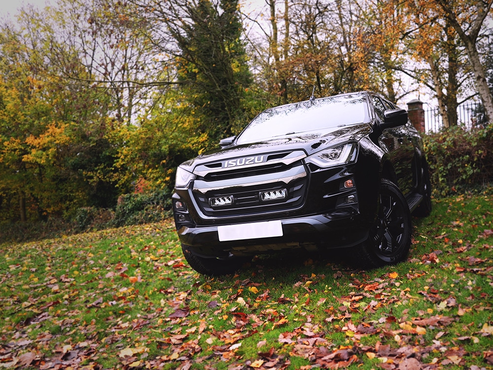 Lazer Lamps - Isuzu D-Max (2023+) - sada do mřížky chladiče na gorallygo.com